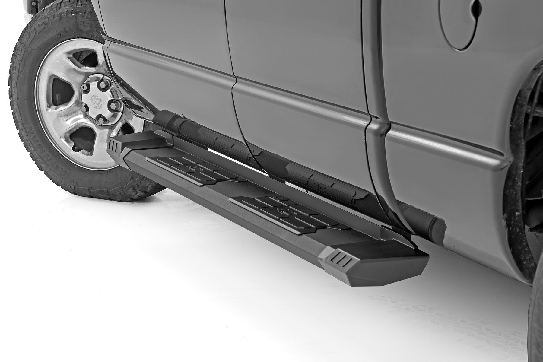 Rough Country HD2 Running Boards Quad Cab Dodge 2500/3500 03-09 SRB020877A