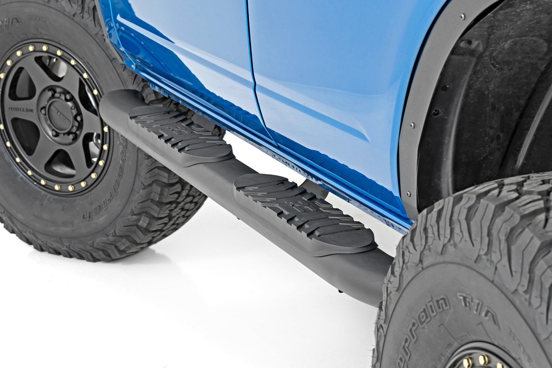 Rough Country Oval Nerf Step 4-Door Black Ford Bronco 4WD 2021-2022 21011