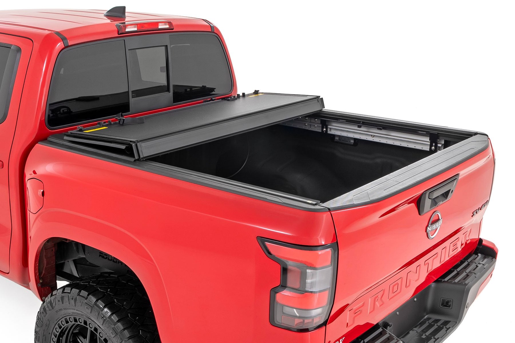 Rough Country Hard Tri-Fold Flip Up Bed Cover 5' Bed | Nissan Frontier 2WD/4WD (22-25) 49520551A