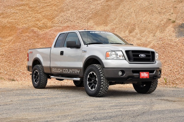 Rough Country 2IN Fits Ford STRUT LEVELING KIT 04-08 F-150 2WD 57032