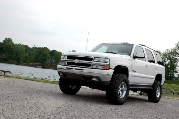Rough Country 6" Lift Kit NTD Chevy Avalanche 1500 02-06/Suburban 1500 00-06 -2