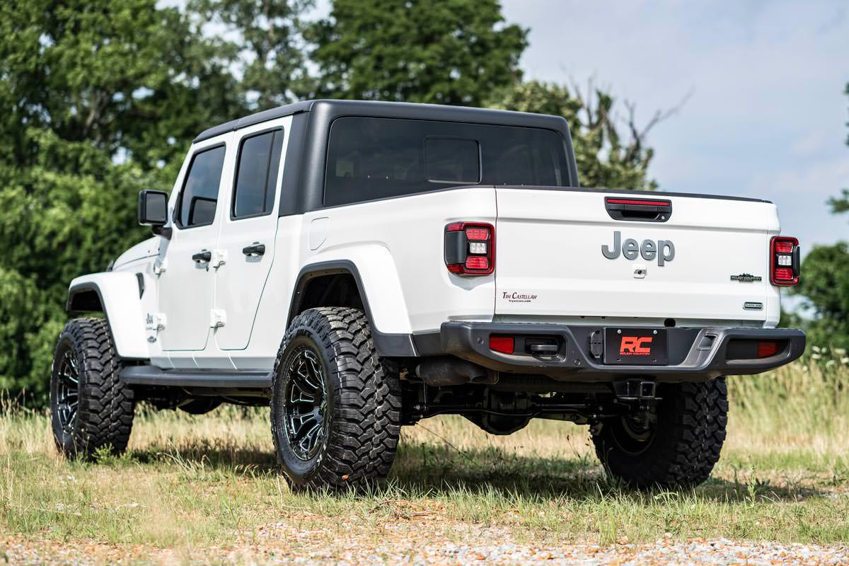 Rough Country 2.5" Leveling Kits Springs M1 Jeep Gladiator JT 20-22 64840