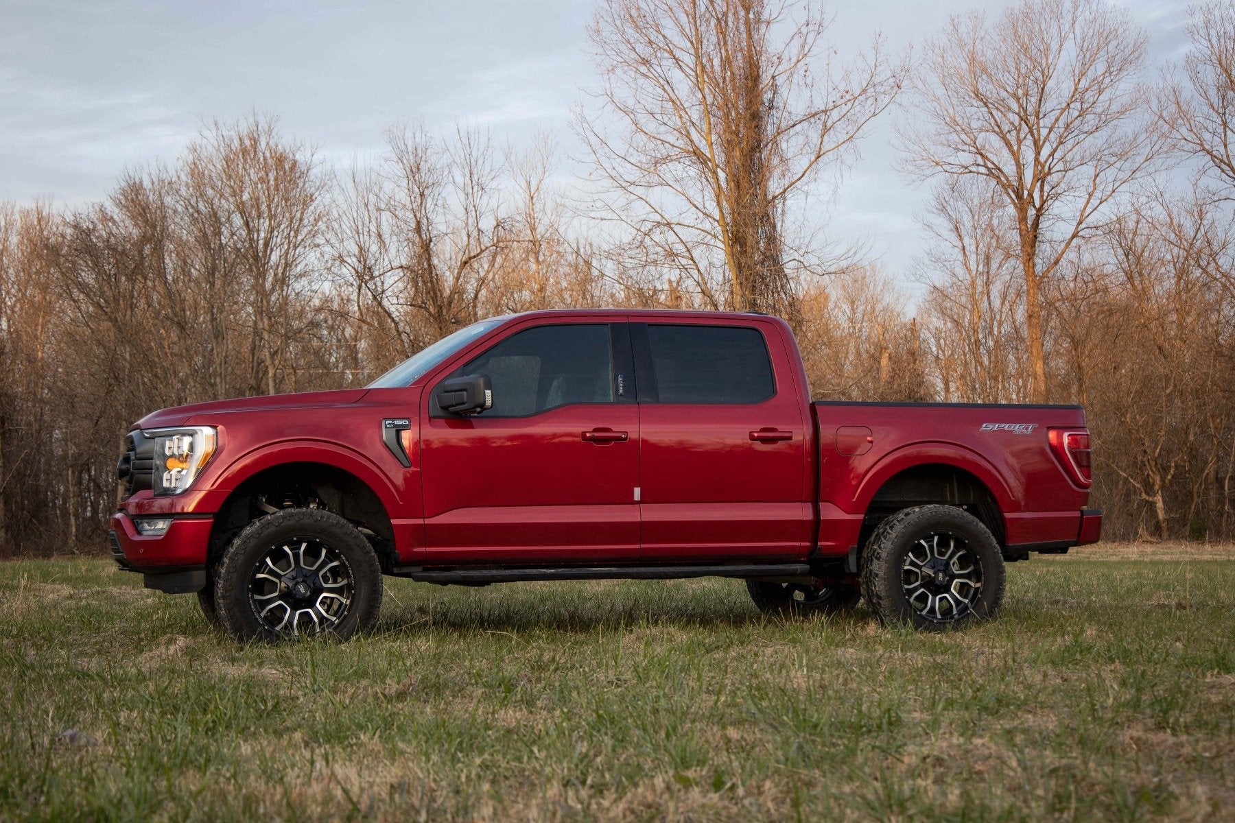 Rough Country 3 Inch Lift Kit Forged UCA M1/M1 for Ford F-150 4wd 21-26 41440