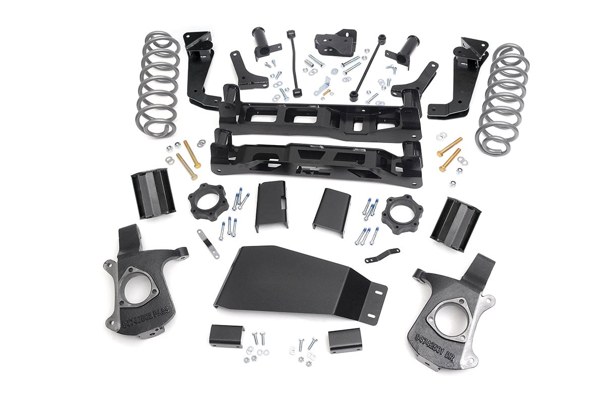 Rough Country 7.5in GM Suspension Lift Kit 07-13 Tahoe/Yukon 28600