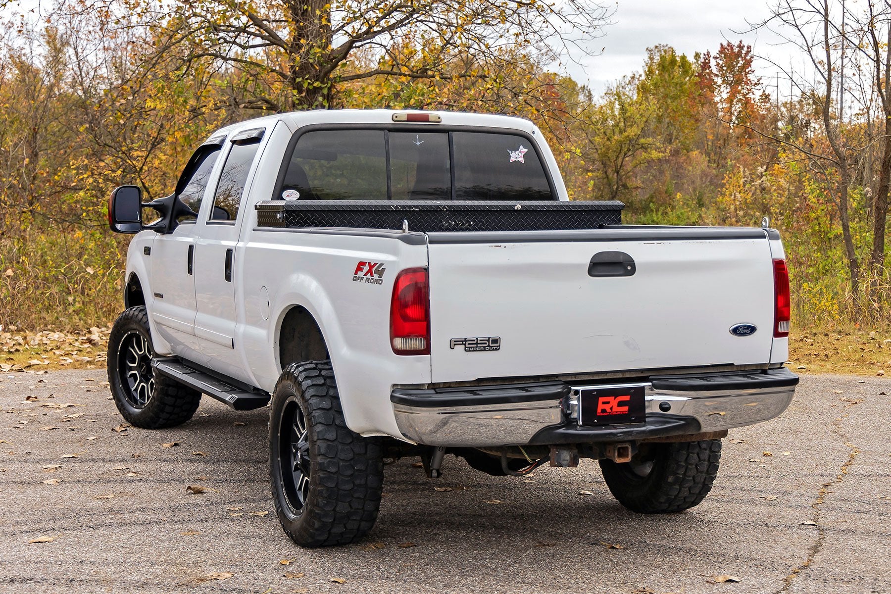 Rough Country HD2 Running Boards Super Crew Cab Ford F250/F350 99-16 SRB991691A