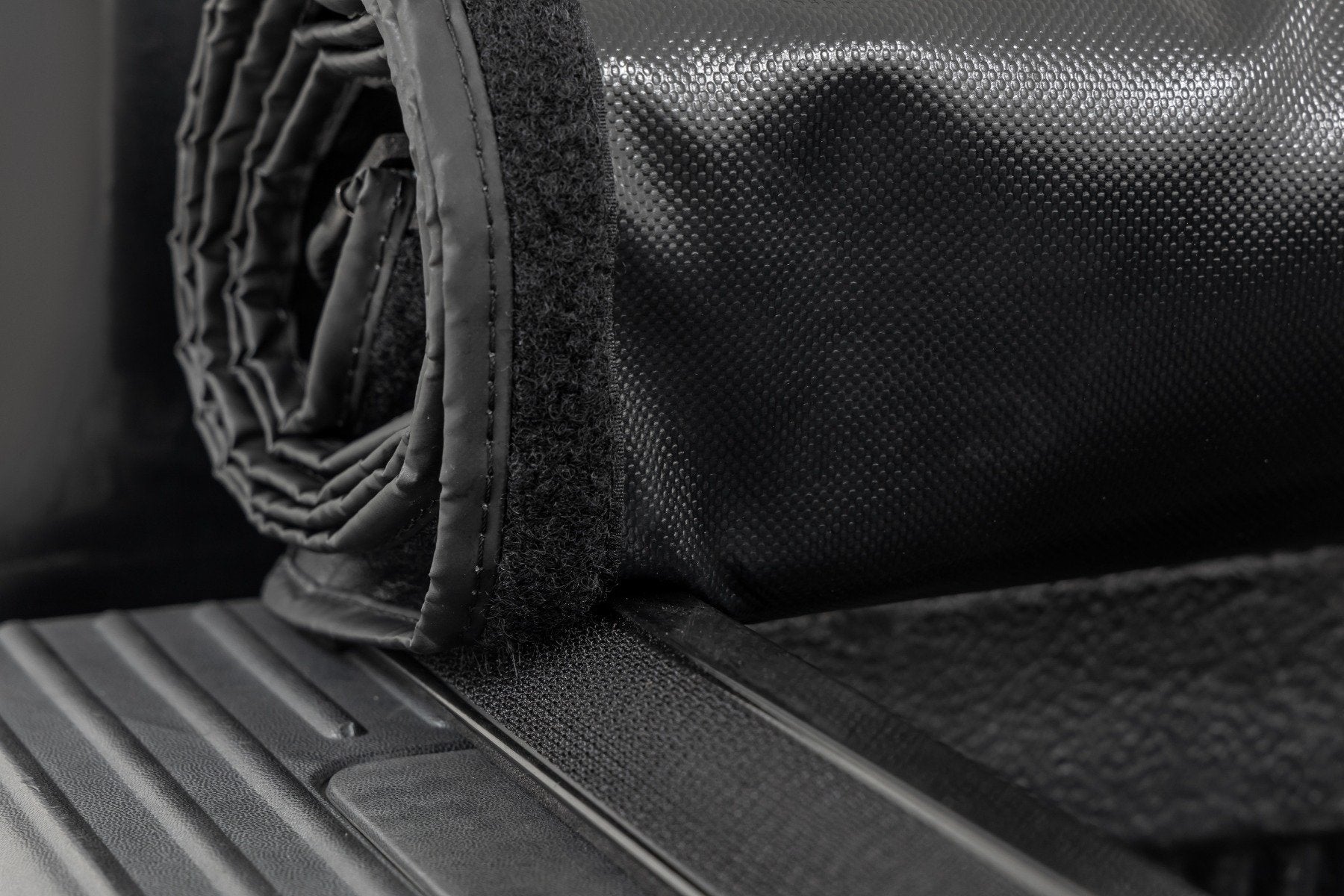 Soft Roll Up Bed Cover 6'10" Ford F250/F350 SuperDuty 99-16 42599650