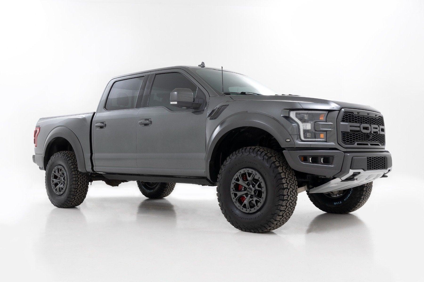 Rough Country 2.5" Suspension Lift Kit for Ford Gen2 Raptor (2019-2020) 51031