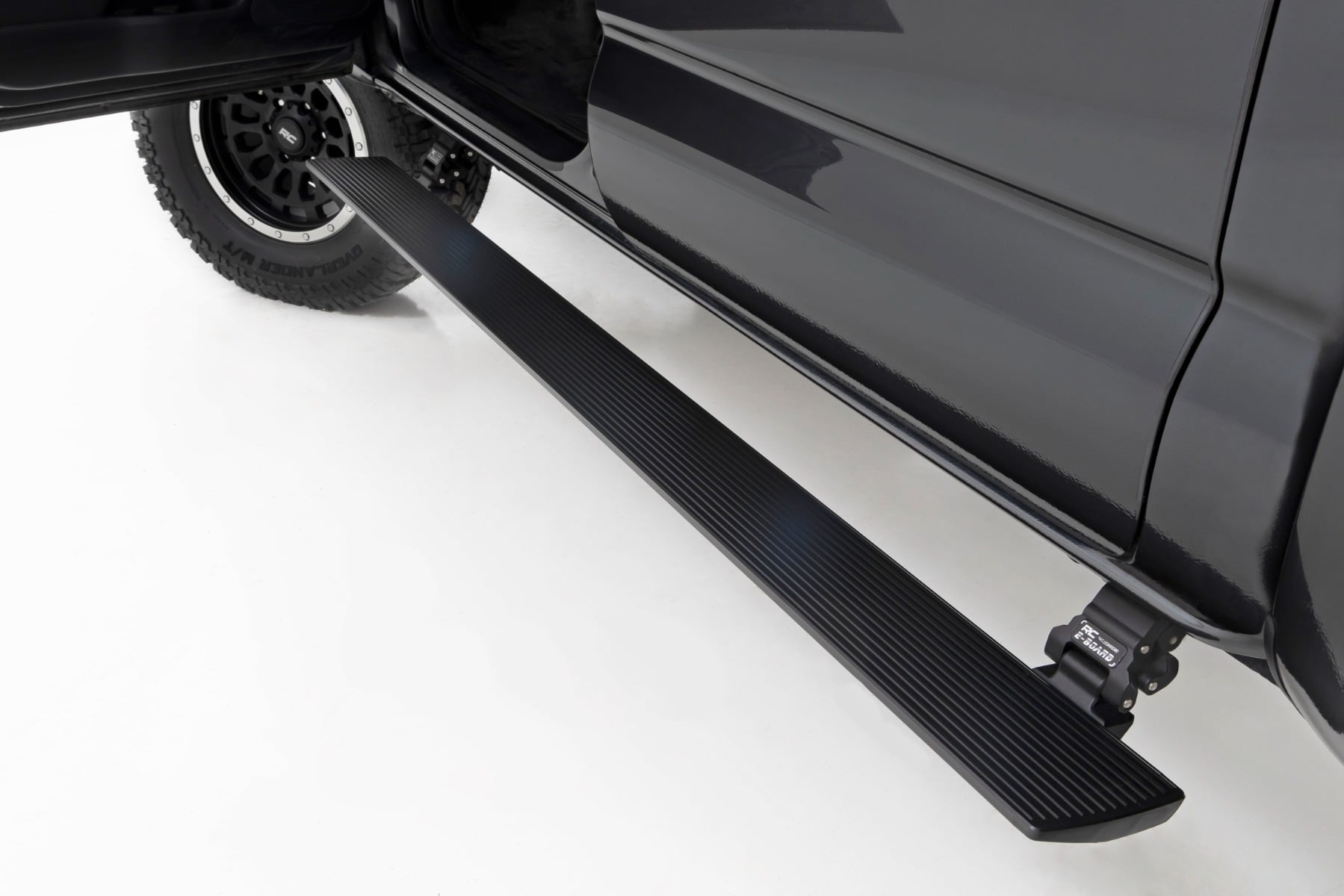 Rough Country Power Running Boards Dual Motor Double Cab for Toyota Tacoma 05-23 PSR652110A