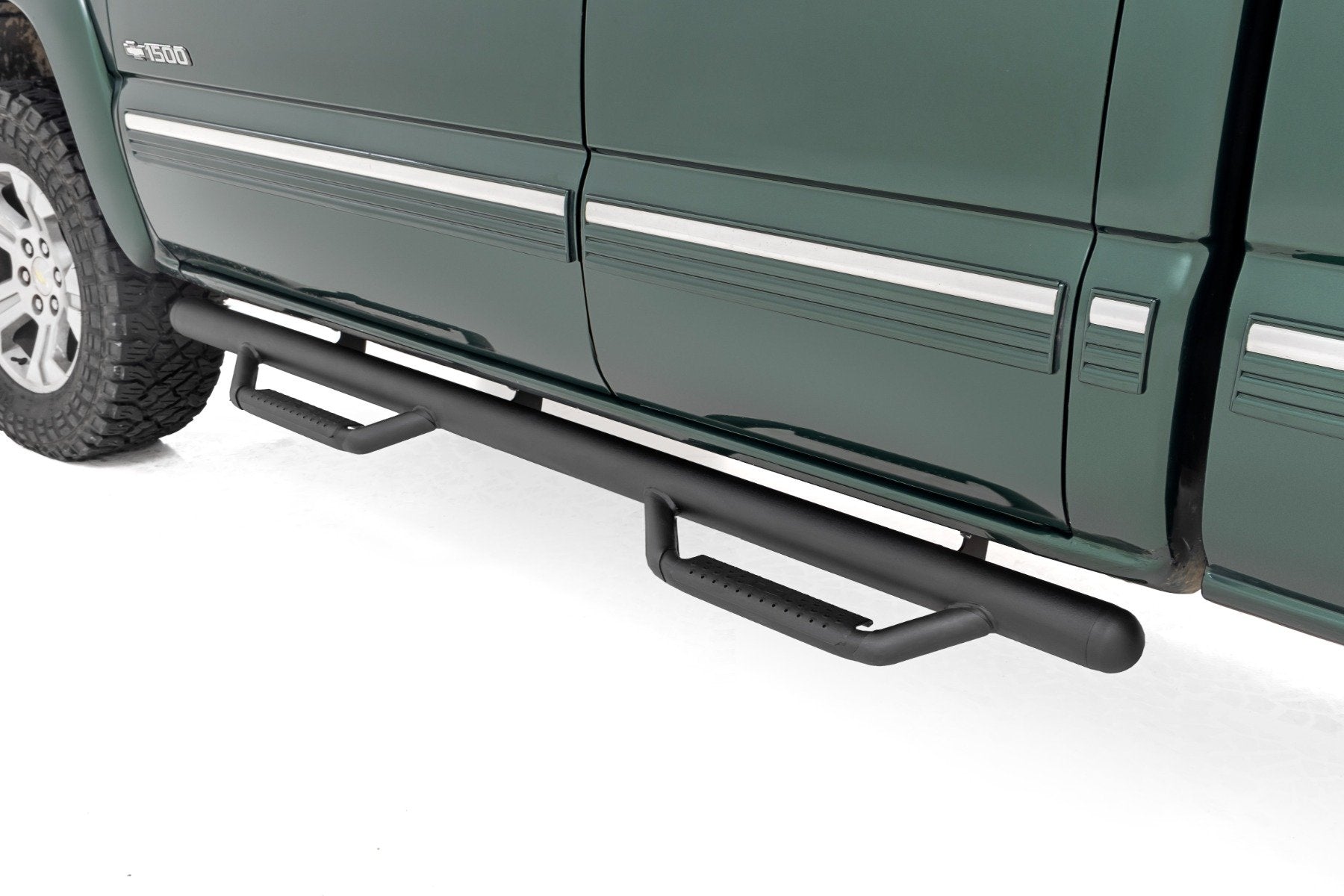 Rough Country Nerf Steps | Cab Length | Chevy/GMC 1500 2WD/4WD (99-06 & Classic) RCC9989QCB