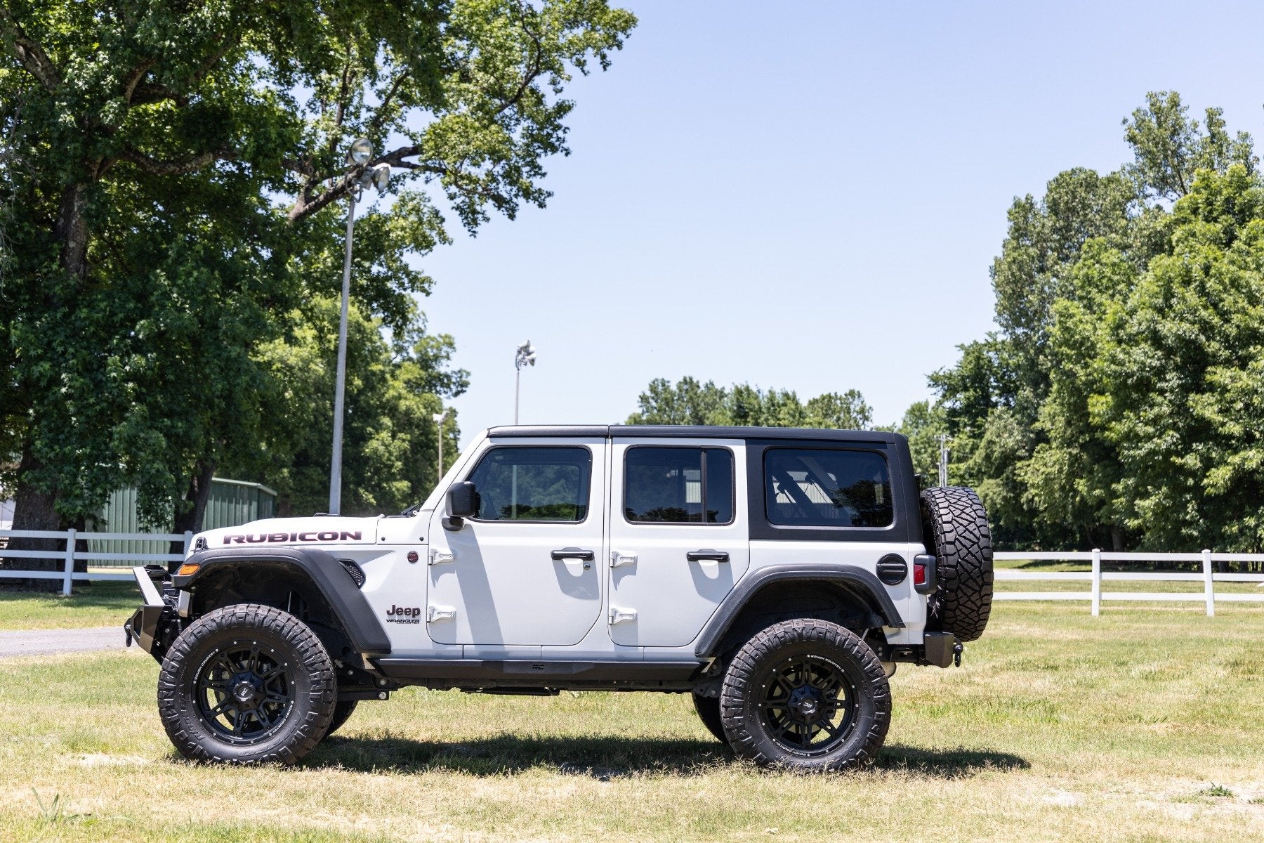 Rough Country 3.5" Lift Kit | C/A Drop | FR D/S | M1R | for Jeep Wrangler Unlimited 4WD (24-25) 94044