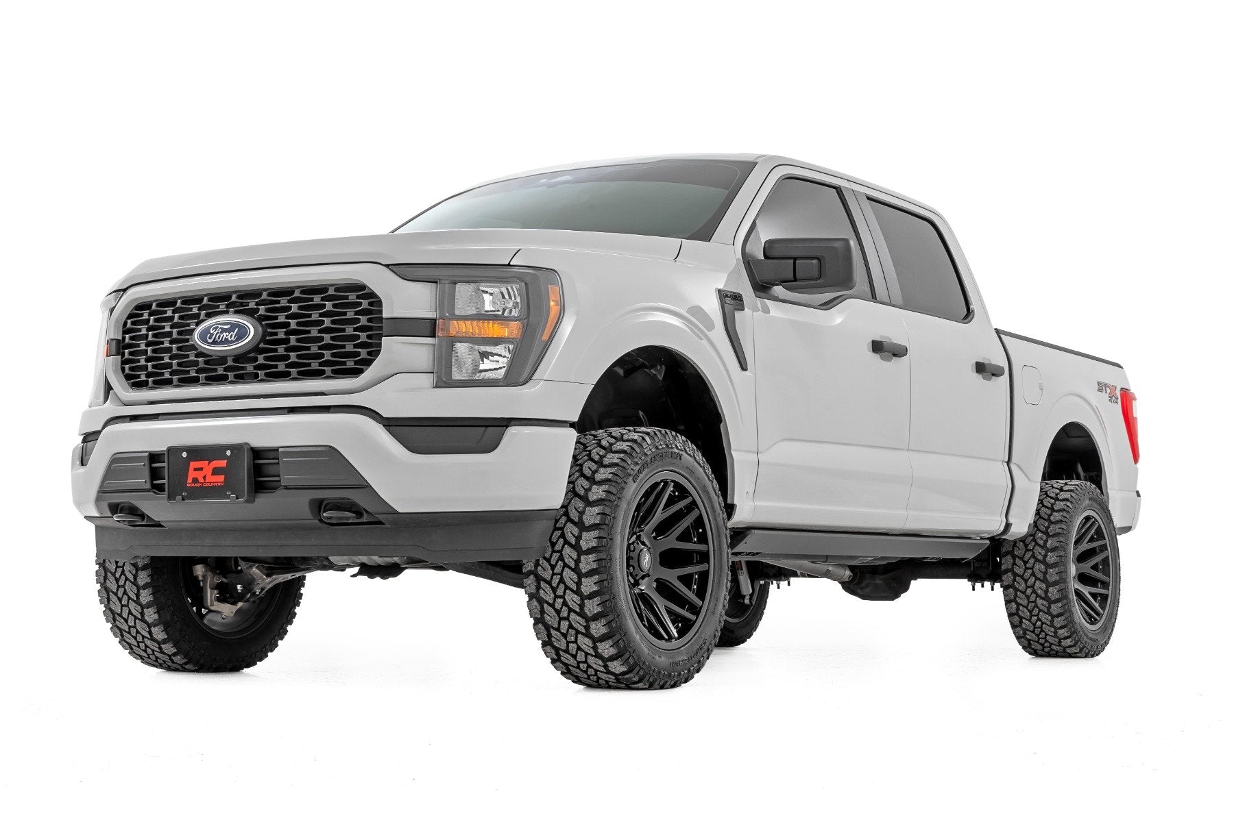Rough Country 4" Lift Kit | Forged UCA | M1/M1 | No Cut | for Ford F-150 4WD (2021-2025)