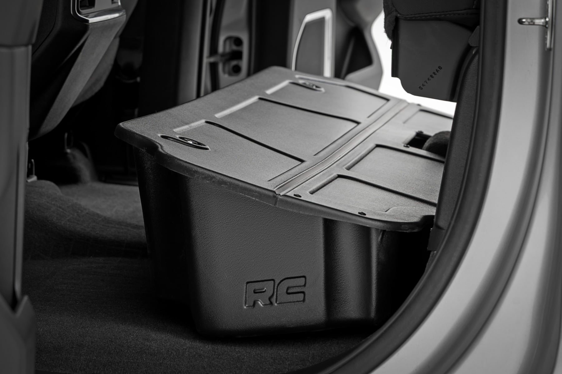 Under Seat Storage w/ Locking Lid Double Cab Chevy/GMC 1500/2500/3500HD 19-26 RC0994