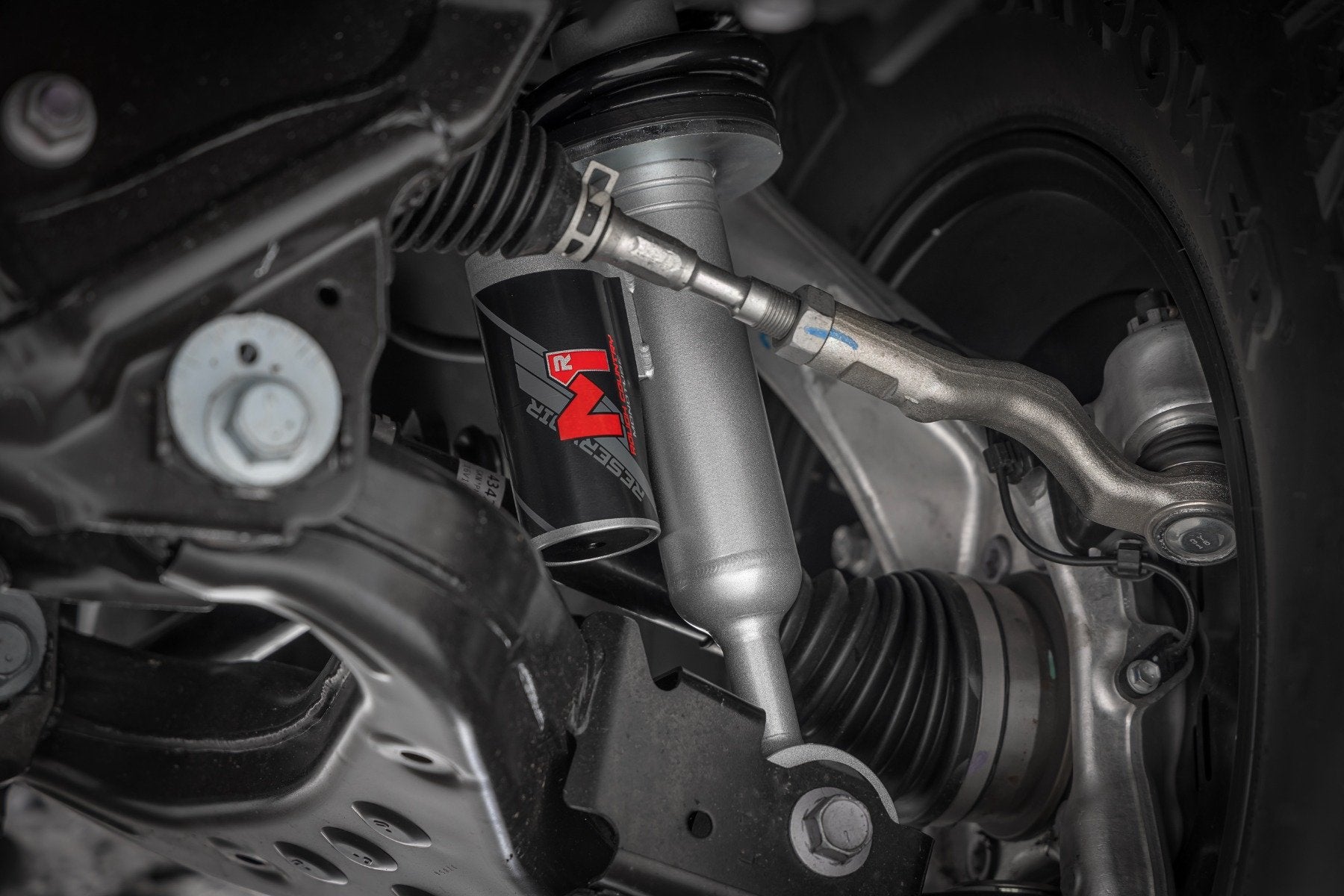 Rough Country M1R Reservoir Loaded Struts | 2" | Front | for Toyota Land Cruiser 4WD (24-25)