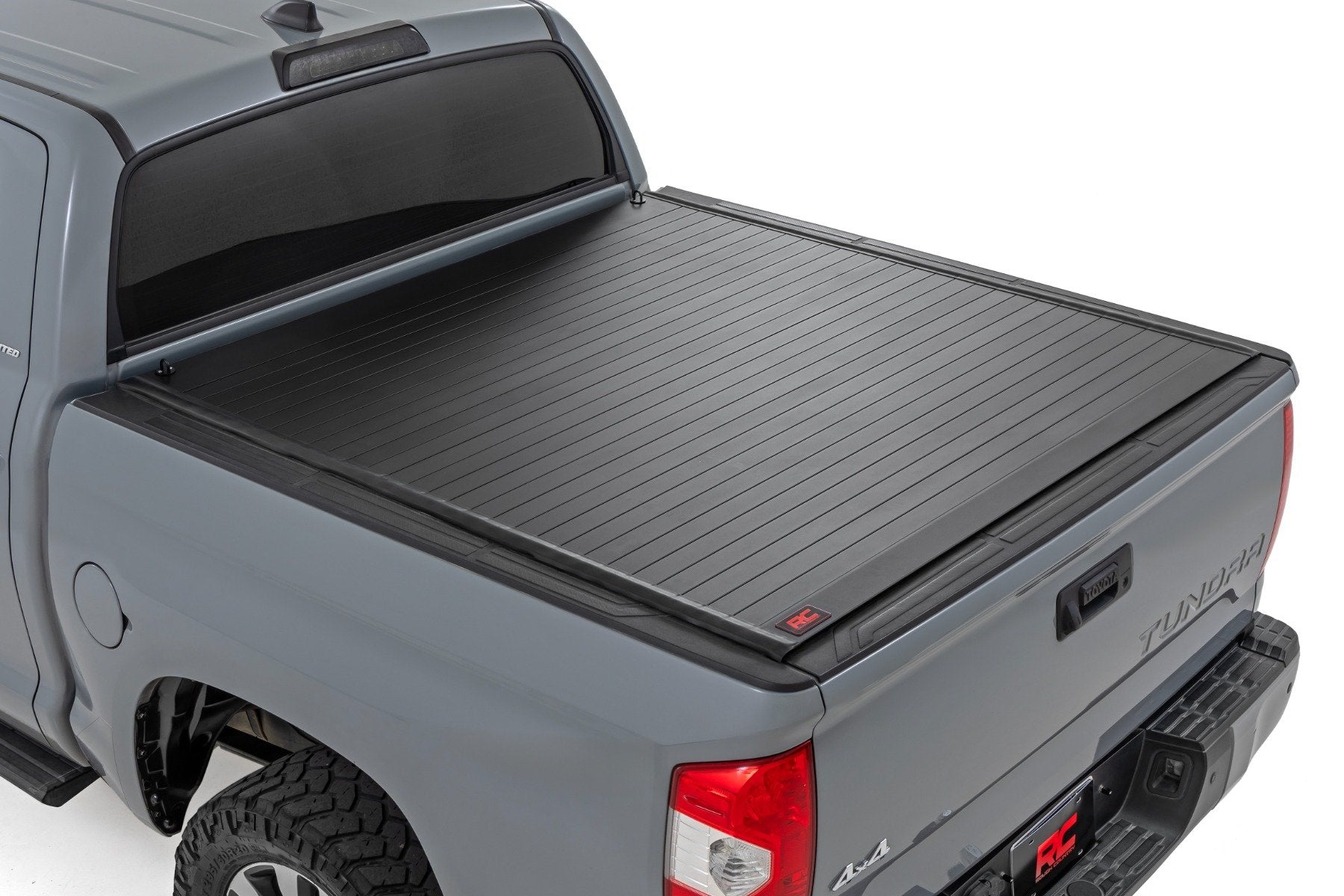 Rough Country Hard Roll Up Bed Cover | 5'7" Bed | for Toyota Tundra (07-21)