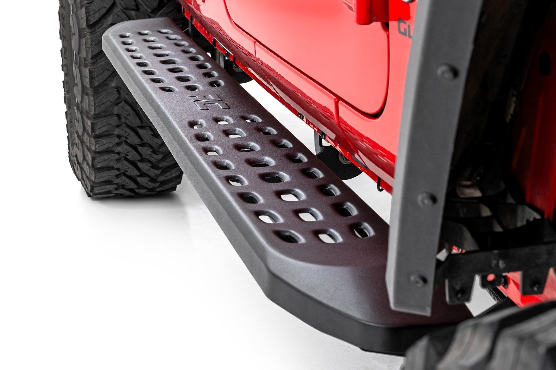 RPT2 Running Board Black Jeep Gladiator 2020-2024 44008