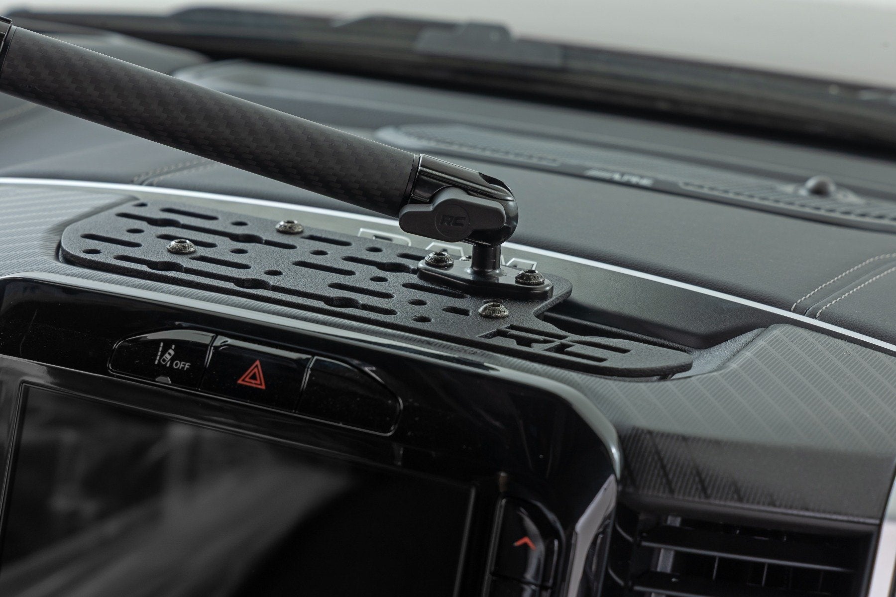 Rough Country Dash Mount | 8" Mag Safe Mount Kit | 8in Screen | for Ram 1500 4WD (2019-2026)