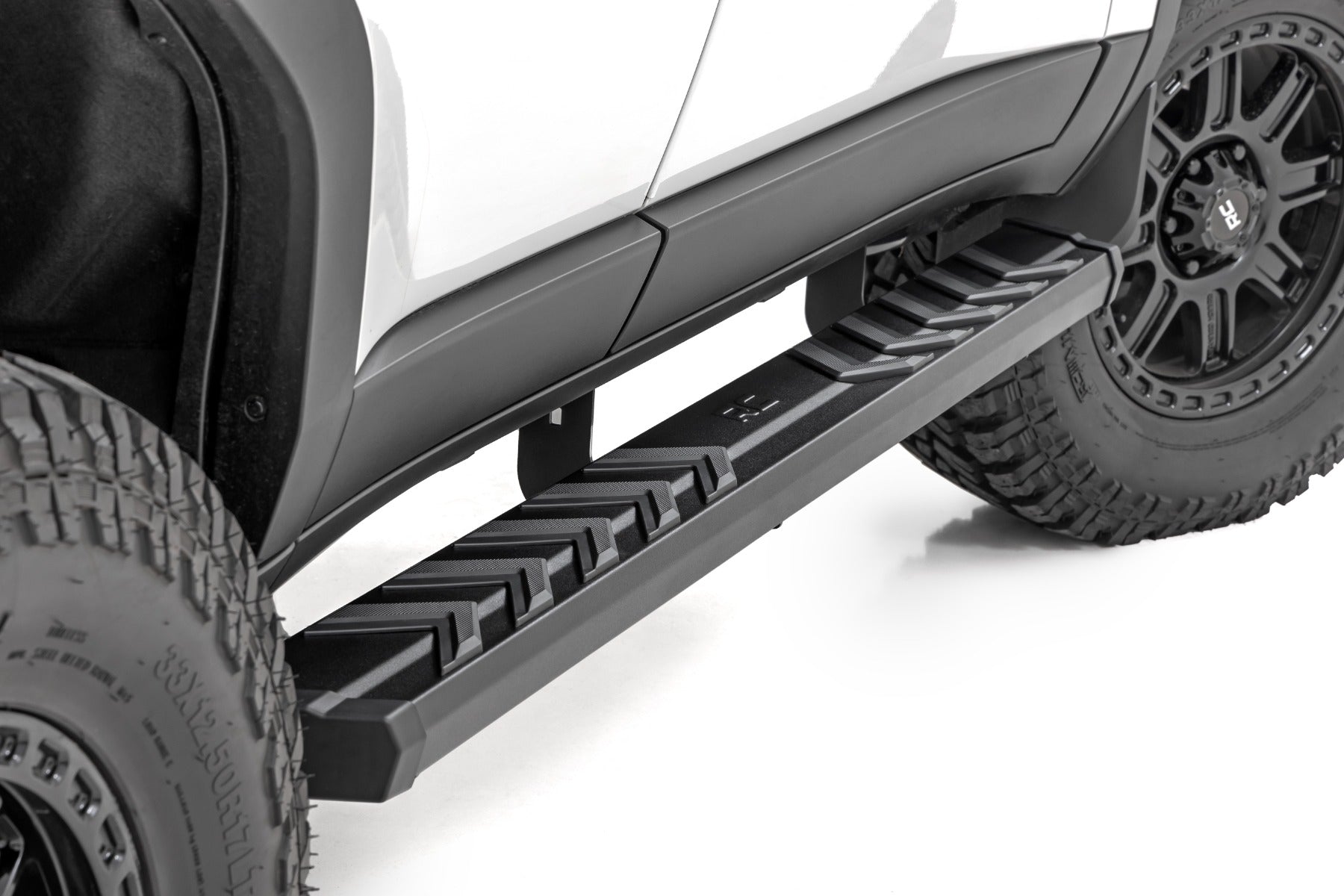 Rough Country BA2 Running Boards | Side Step Bars | for Toyota Land Cruiser 4WD (2024-2025) 41014