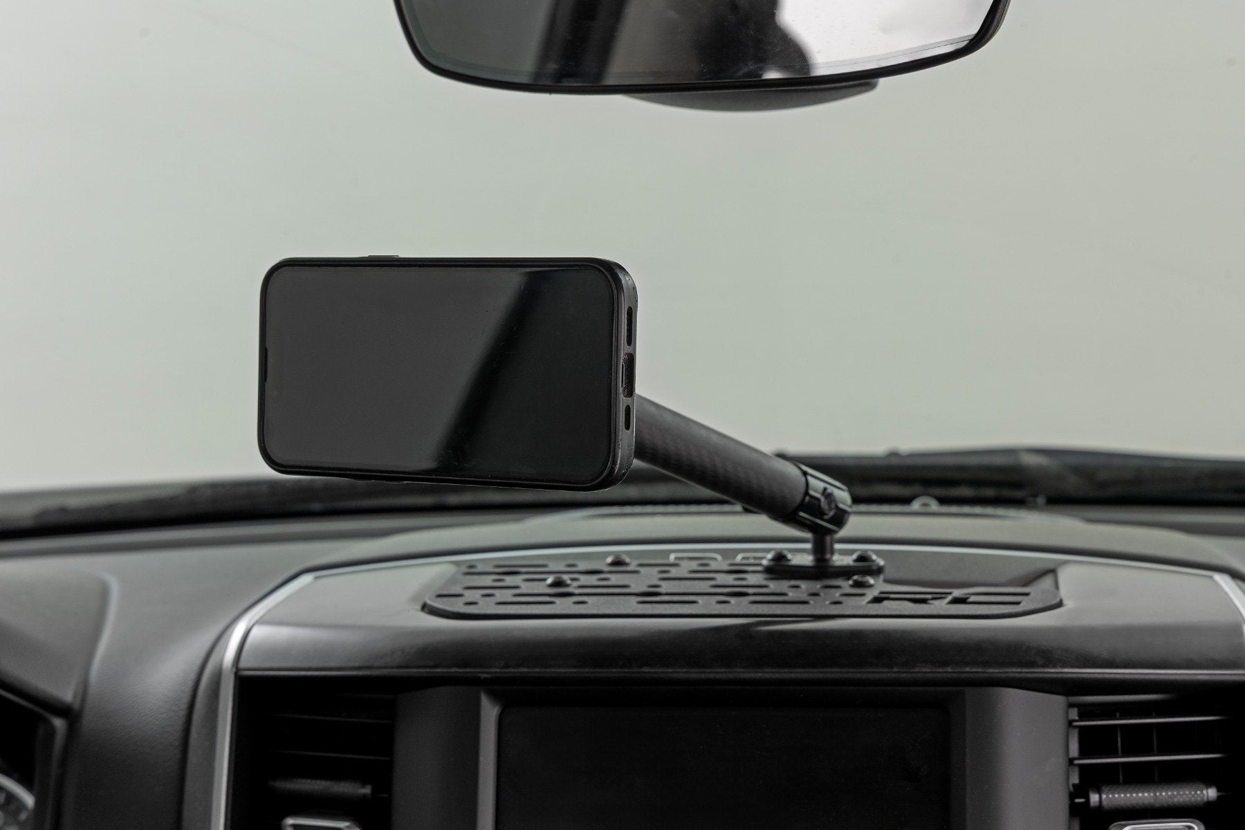 Rough Country Dash Mount | 8" Mag Safe Mount Kit | 8in Screen | for Ram 1500 4WD (2019-2026) 33002