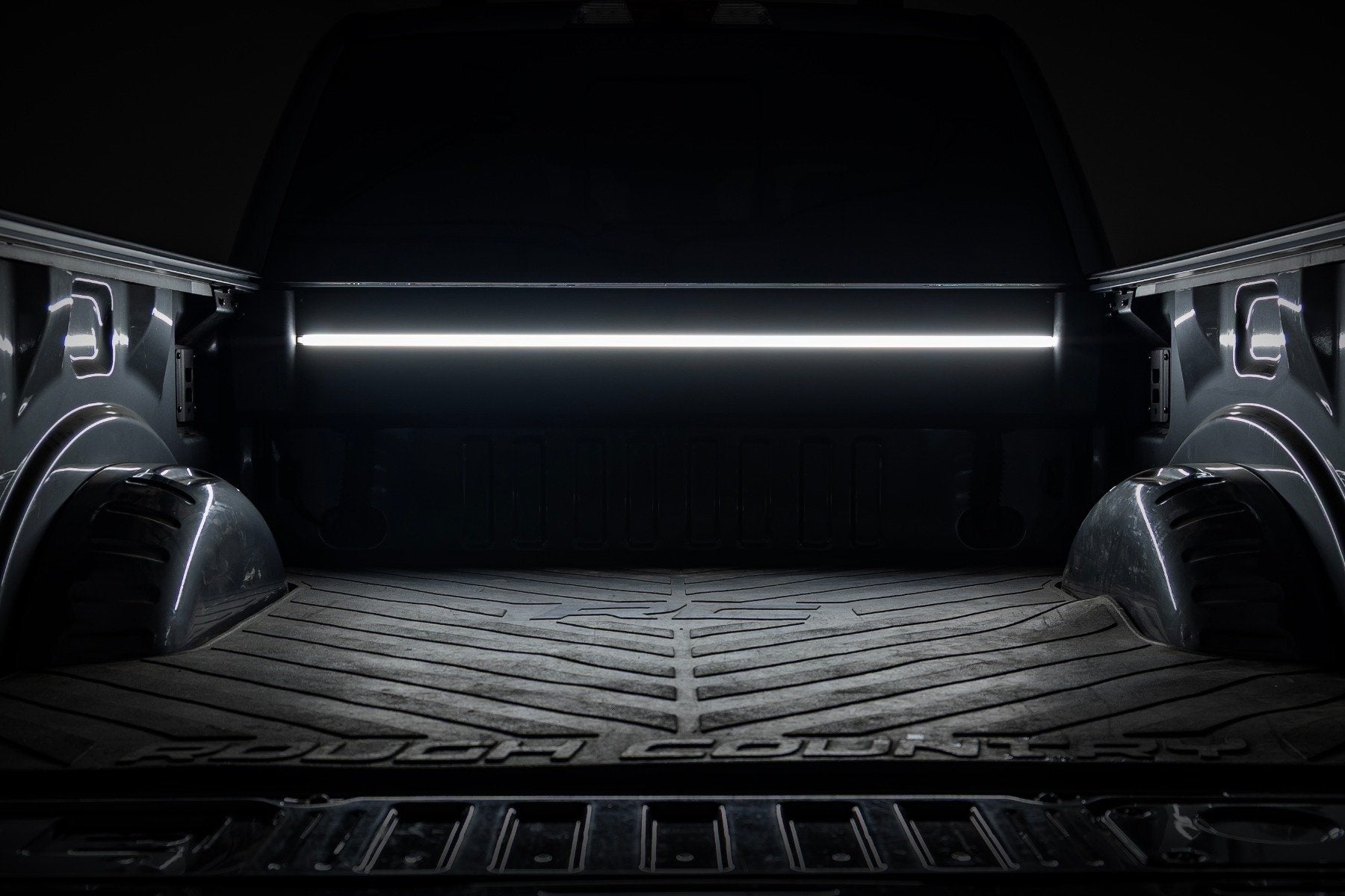 Rough Country Powered Bed Cover | 6'10" Bed | for Ford F-250/F-350 Super Duty 2WD/4WD (17-26) 51507650