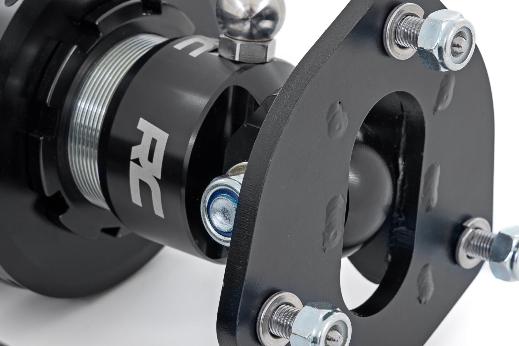 Rough Country GM Front Vertex Coilovers 19-21 Silverado/Sierra 1500 For 6" Lifts 689017