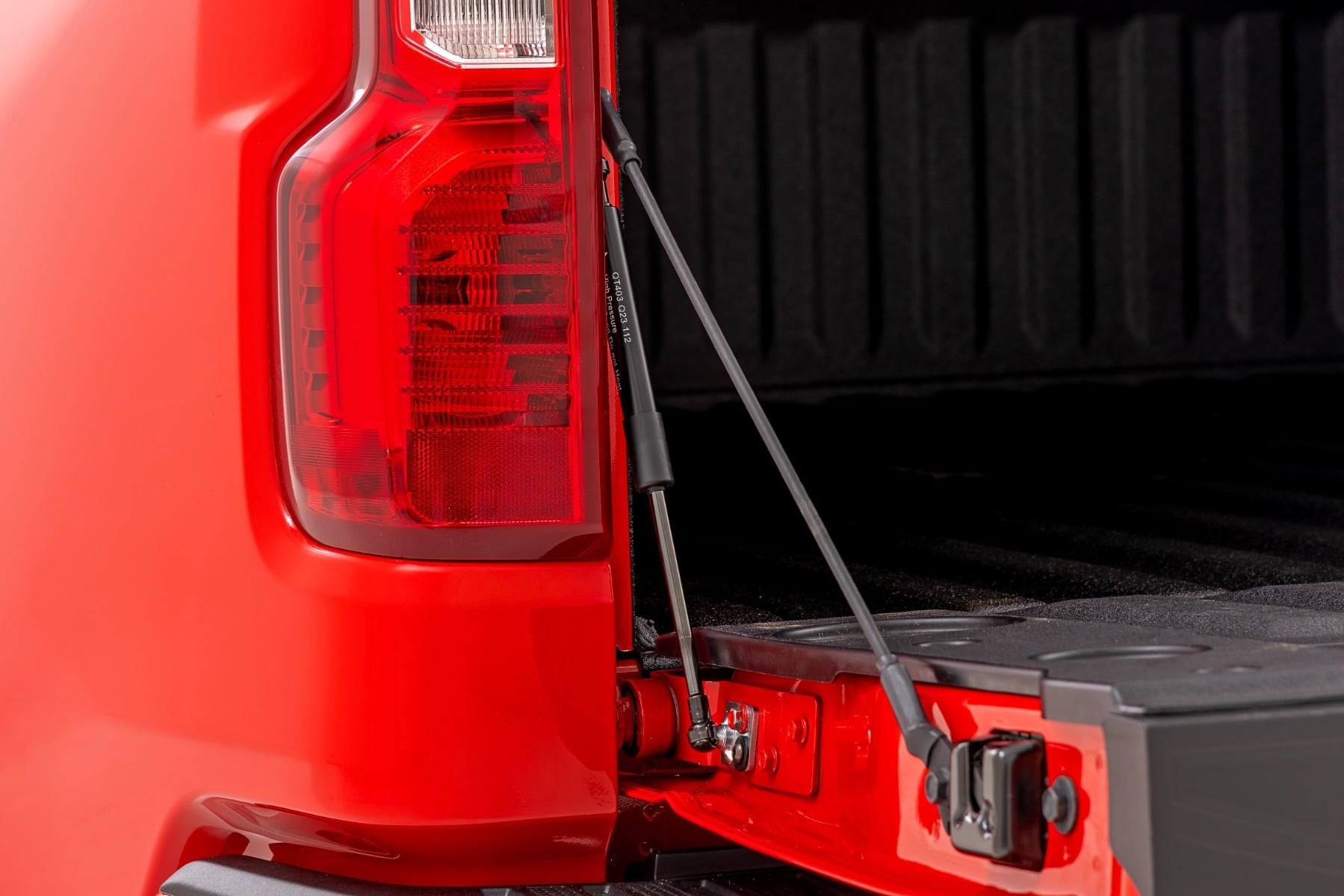 Rough Country Tailgate Assist | Chevy Silverado & GMC Sierra 1500 (2019-2026) 73227