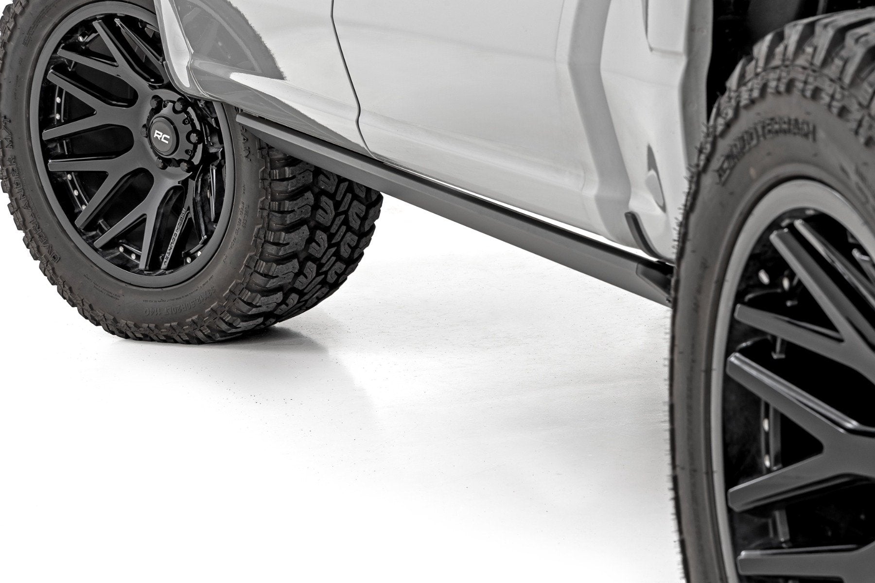 Rough Country Pwr Running Boards HT-Series Crew Cab for Ford F-150/250/350 15-26 ESR71520