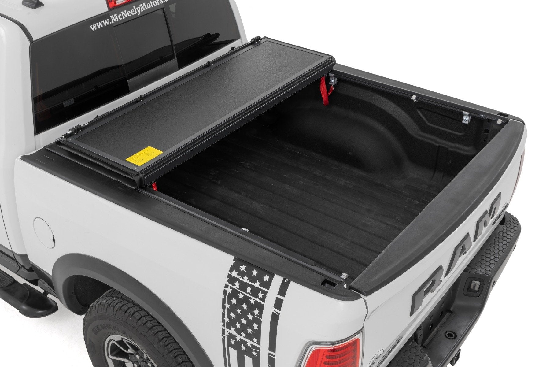 Rough Country Low Profile Bed Cover | 5'7" Bed | No Rambox 09-18 / 19-UP Classic for Ram 1500 47319550B