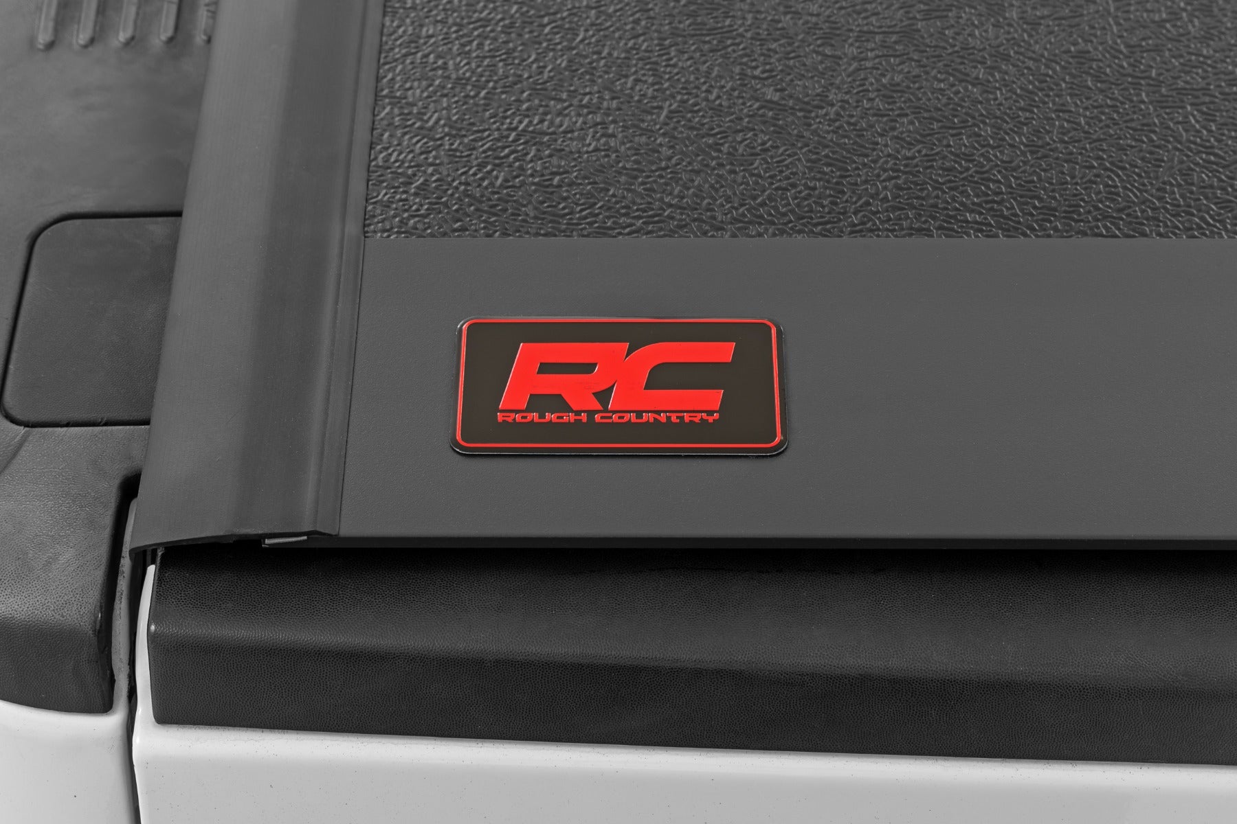 Rough Country Hard Low Profile Bed Cover | 6'7" Bed | for Ford F-150 04-14 47214650B