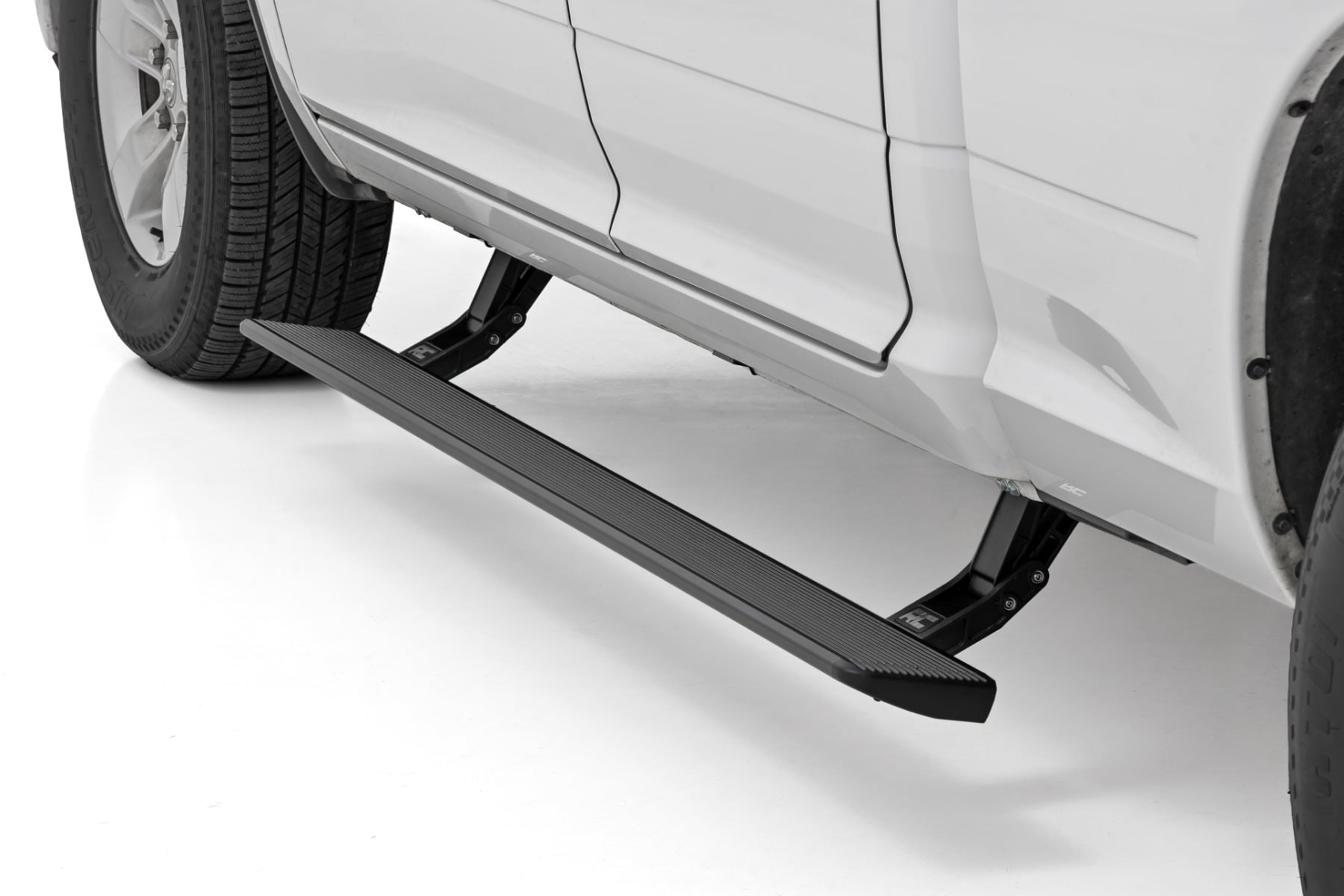 Rough Country Power Running Boards HT-Series Quad Cab for Ram 1500 09-18 ESR050210