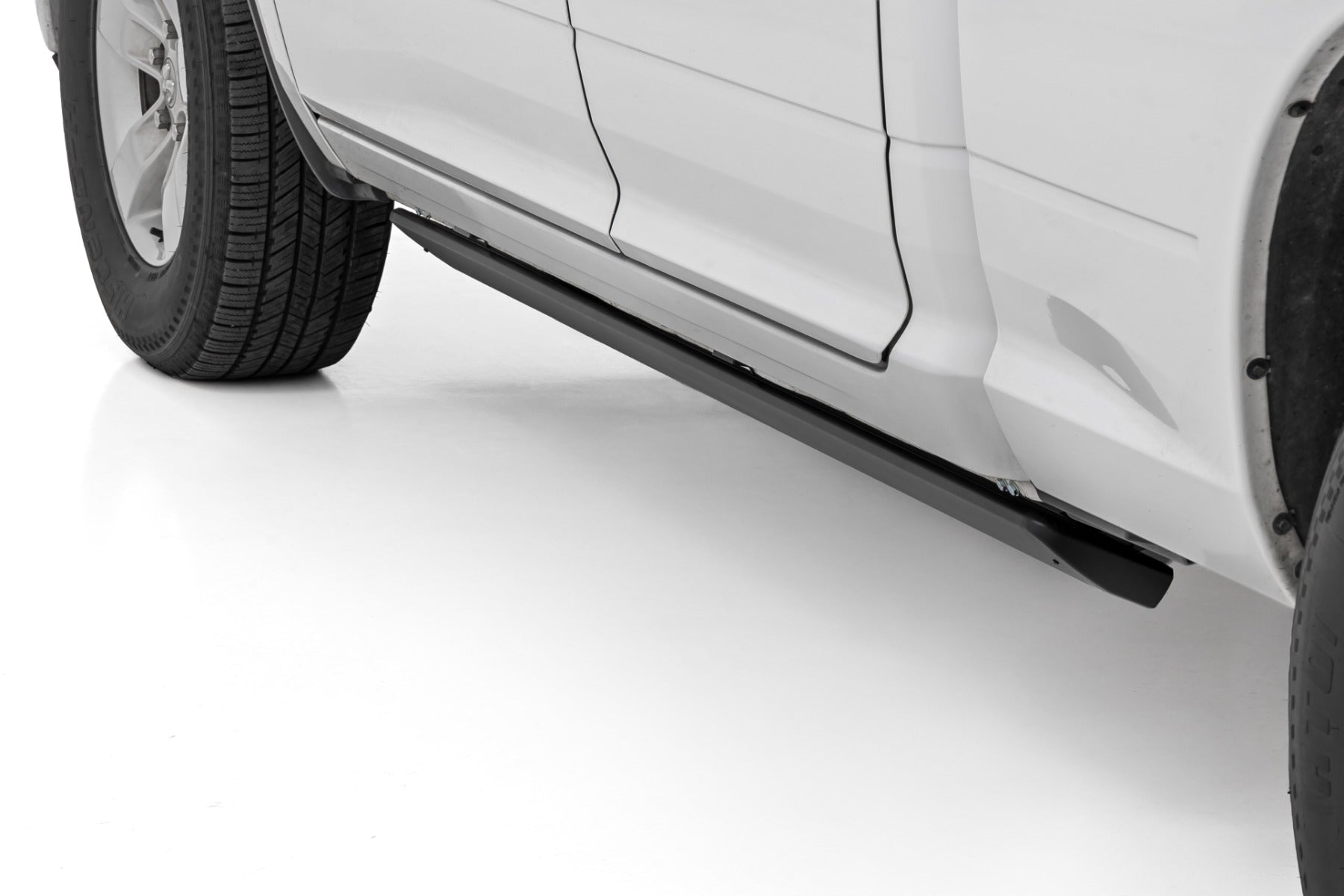 Rough Country Power Running Boards HT-Series Quad Cab for Ram 1500 09-18 ESR050210