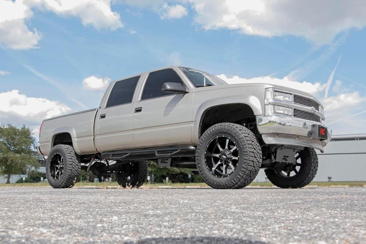 Rough Country 6" Lift Kit M1 Chevy 3/4-Ton Suburban/C2500/K2500 Truck/C3500/K3500 Truck 88-00 16140