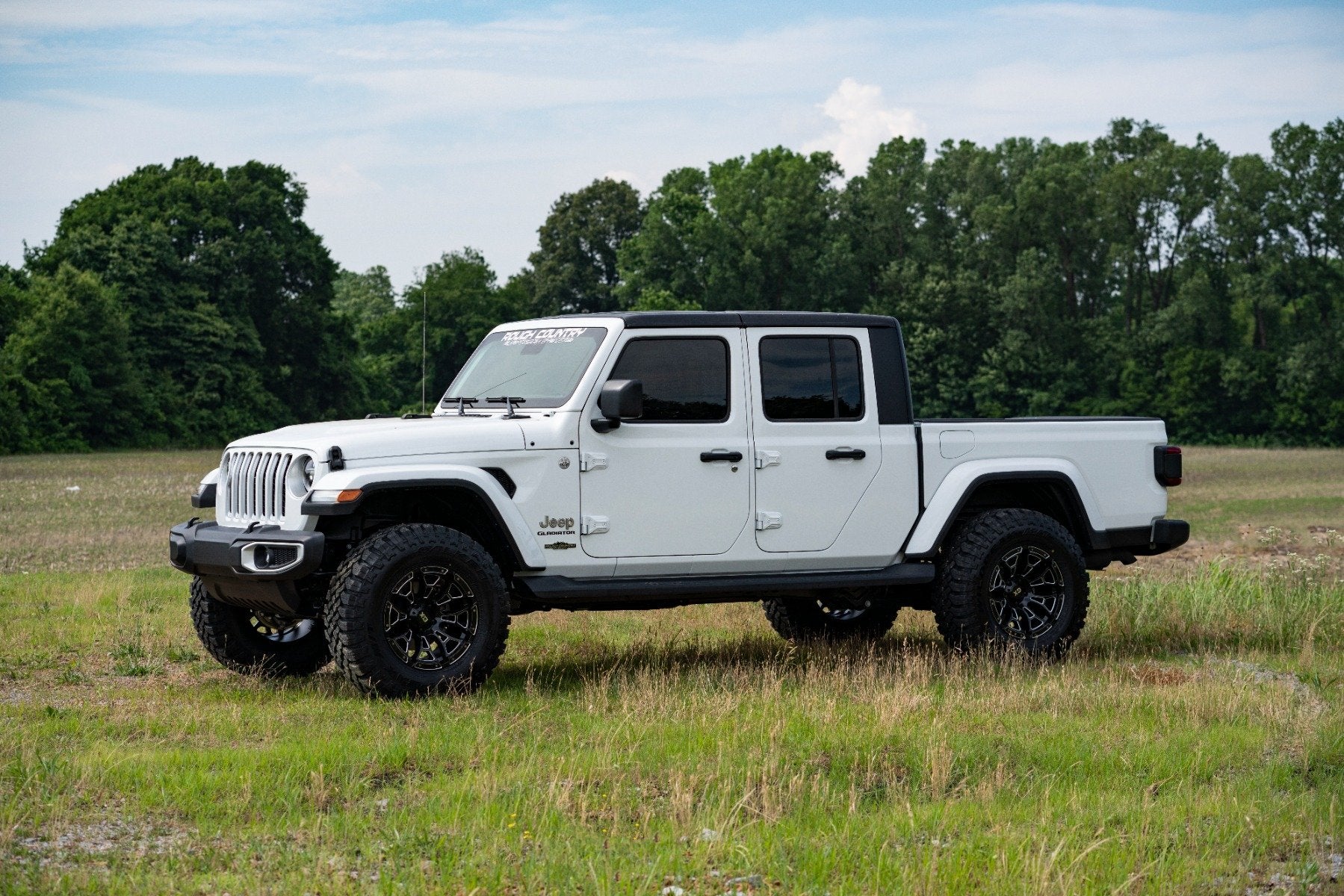 Rough Country 2.5" Leveling Kit Spacers M1 Jeep Gladiator JT 4WD 2024 61340