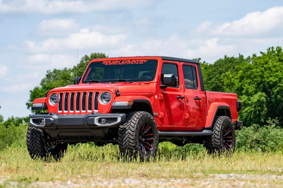 Rough Country 2.5" Leveling Kit Spacers M1 Jeep Gladiator JT 4WD 20-22 63440