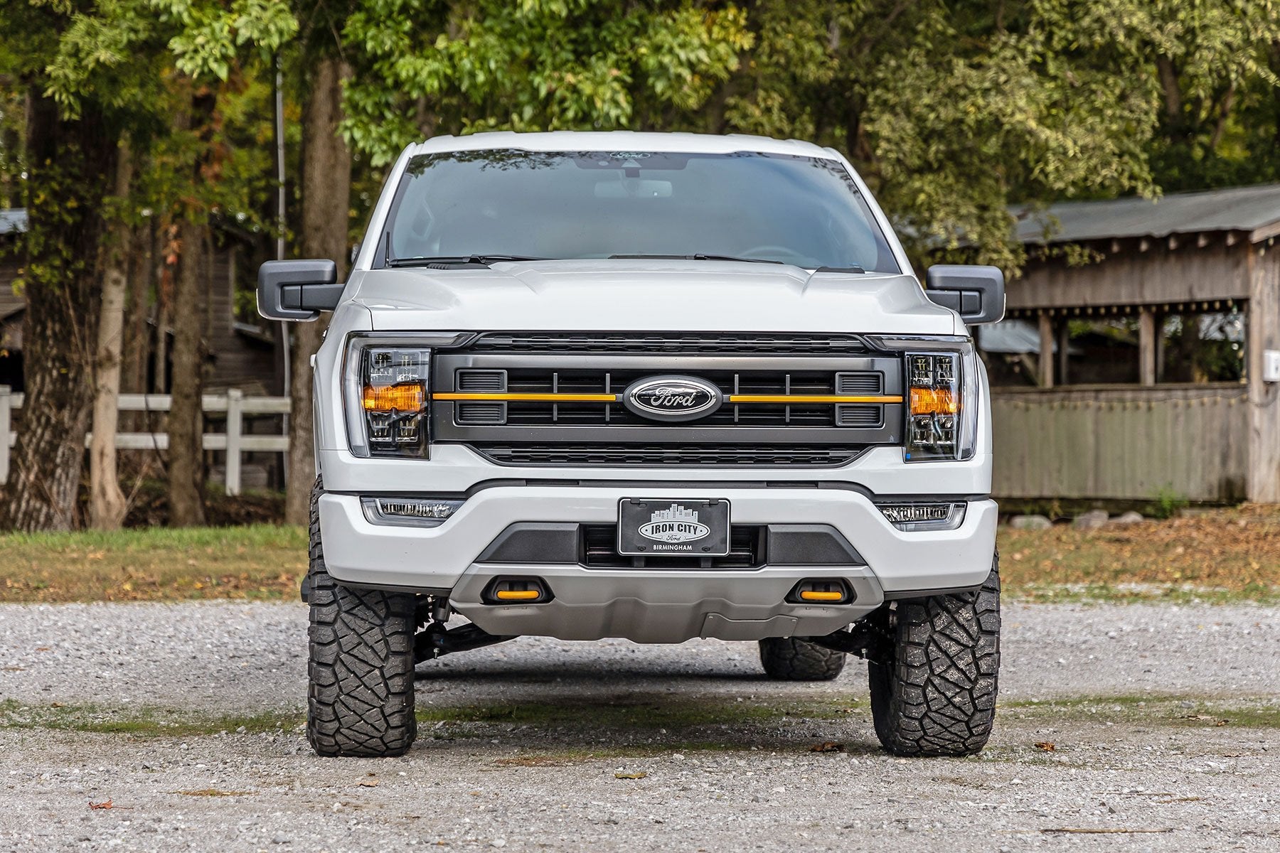 Rough Country 2.5" Lift Kit M1 Struts For Ford F-150 Tremor 4wd 2021-2022 510040