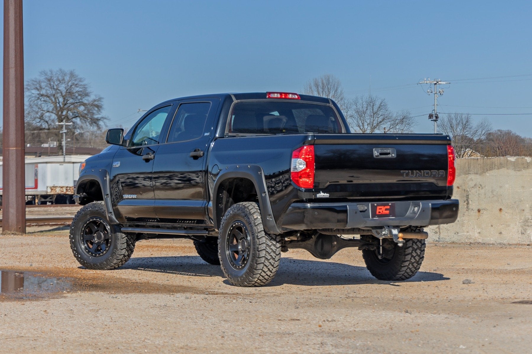 Rough Country OV2 Running Boards Side Step Bars Crew Cab Toyota Tundra 07-21 14005
