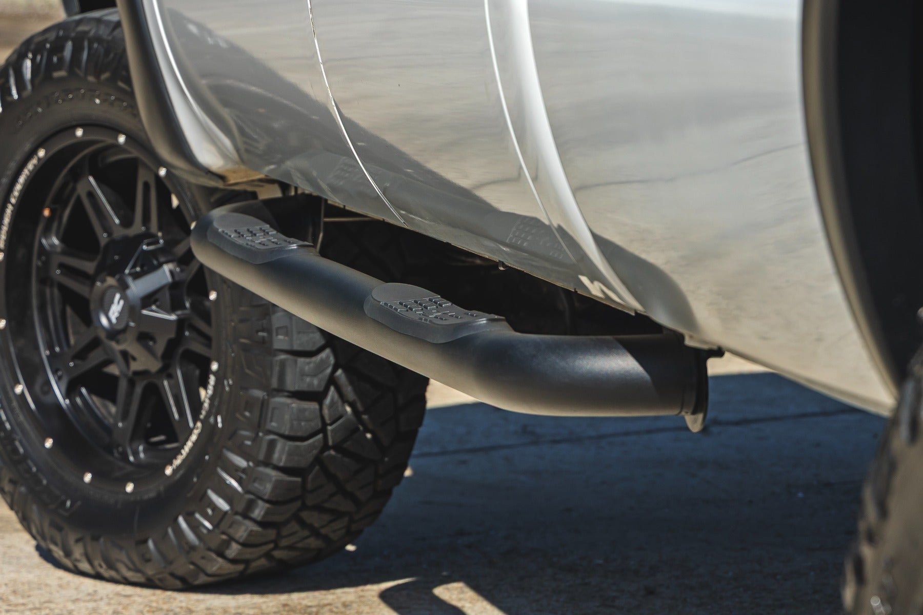 Rough Country Nerf Steps 3" Tube Crew Cab for Ford F250/F350 Super Duty 99-16 43009