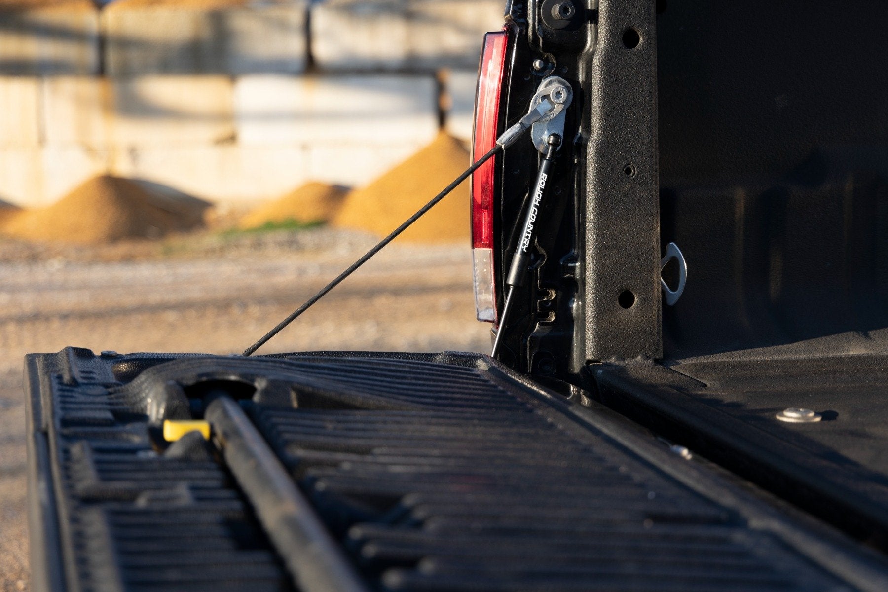 Tailgate Assist Ford Super Duty 1999-2016 73220