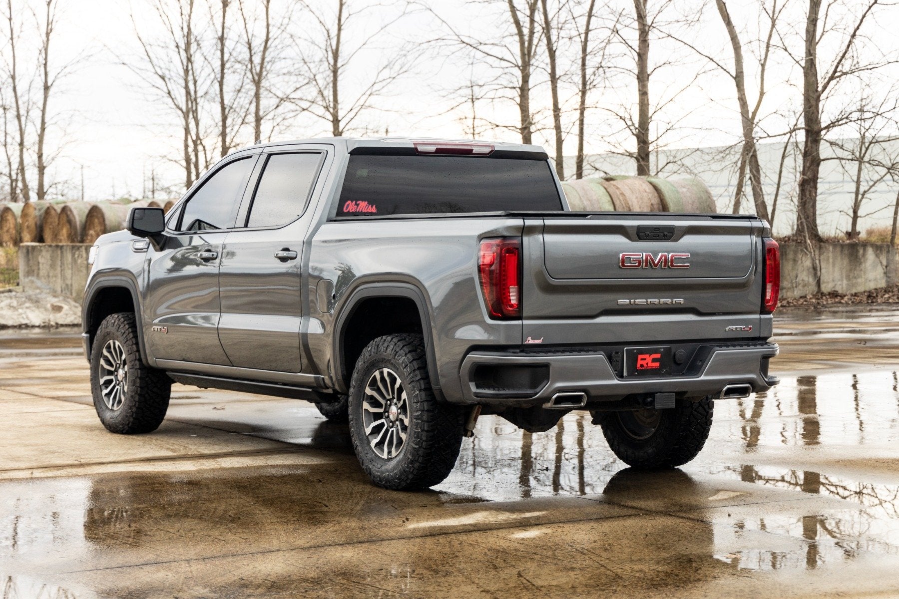 Rough Country 1.75" Leveling Kit Forged Alum UCA AT4 GMC Sierra 1500 4WD 19-24 1325RED