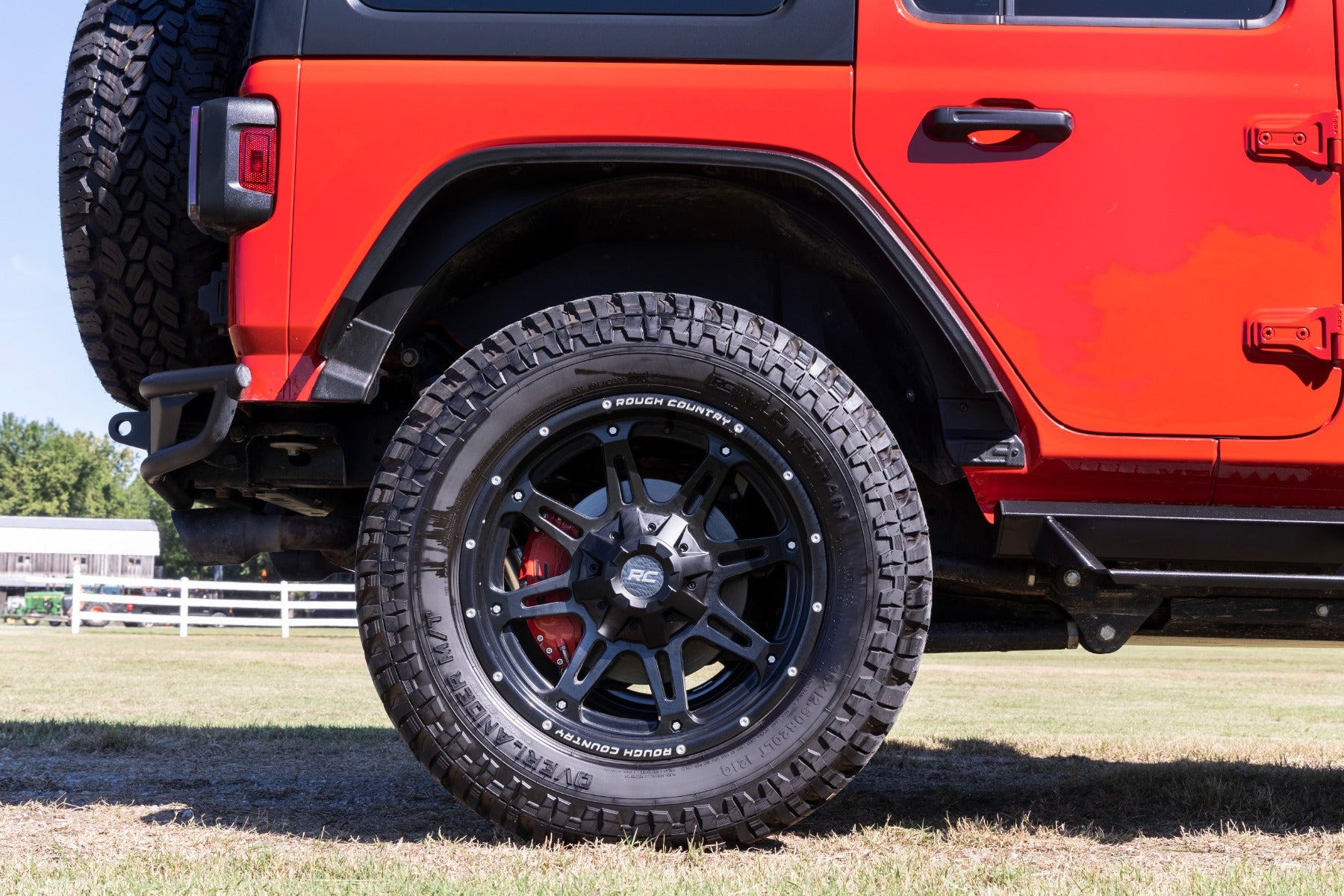 Rough Country Caliper Covers Rear Red Non-Sport for Jeep Gladiator JT 20-24/Wrangler JL 18-24 711422