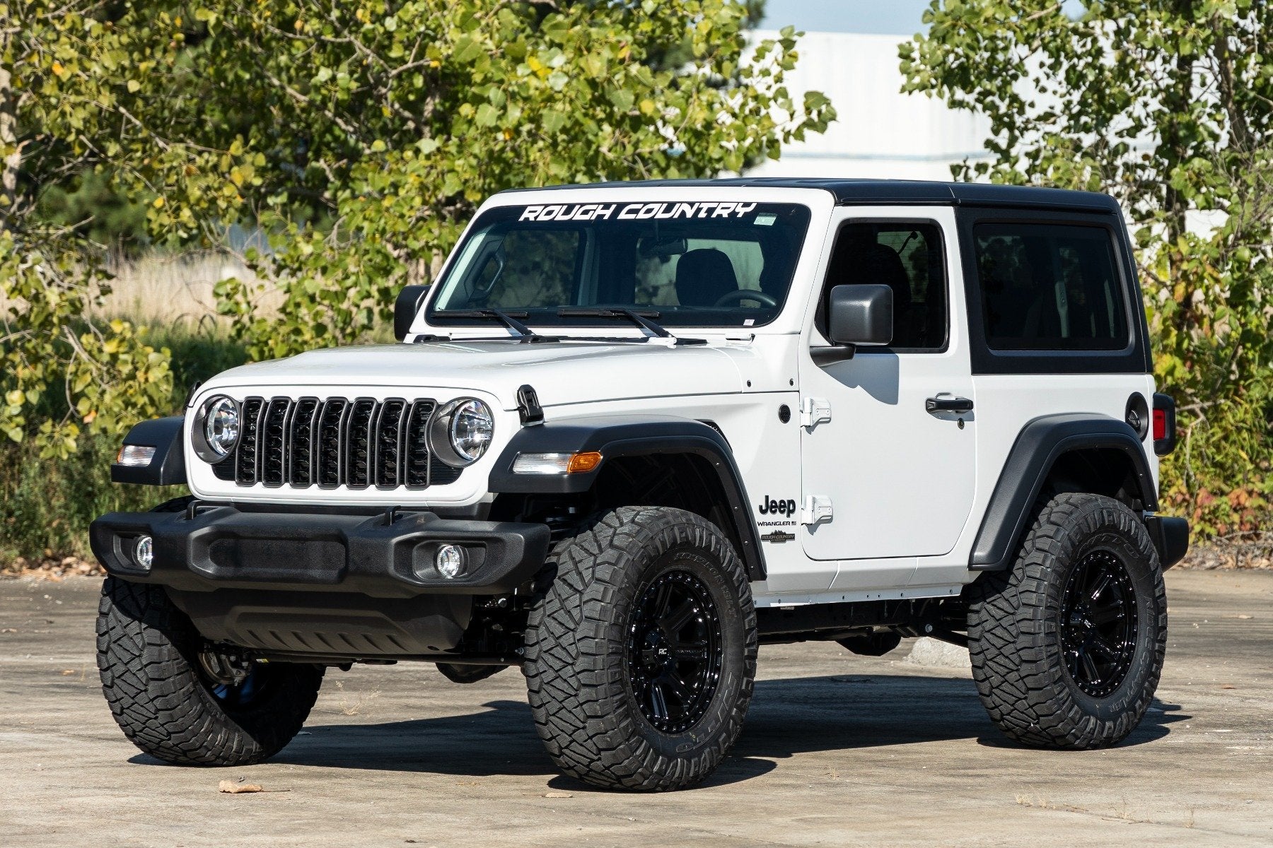 Rough Country 2.5" Lift Kit Coils V2 for Jeep Wrangler JL 4wd 2024 79670