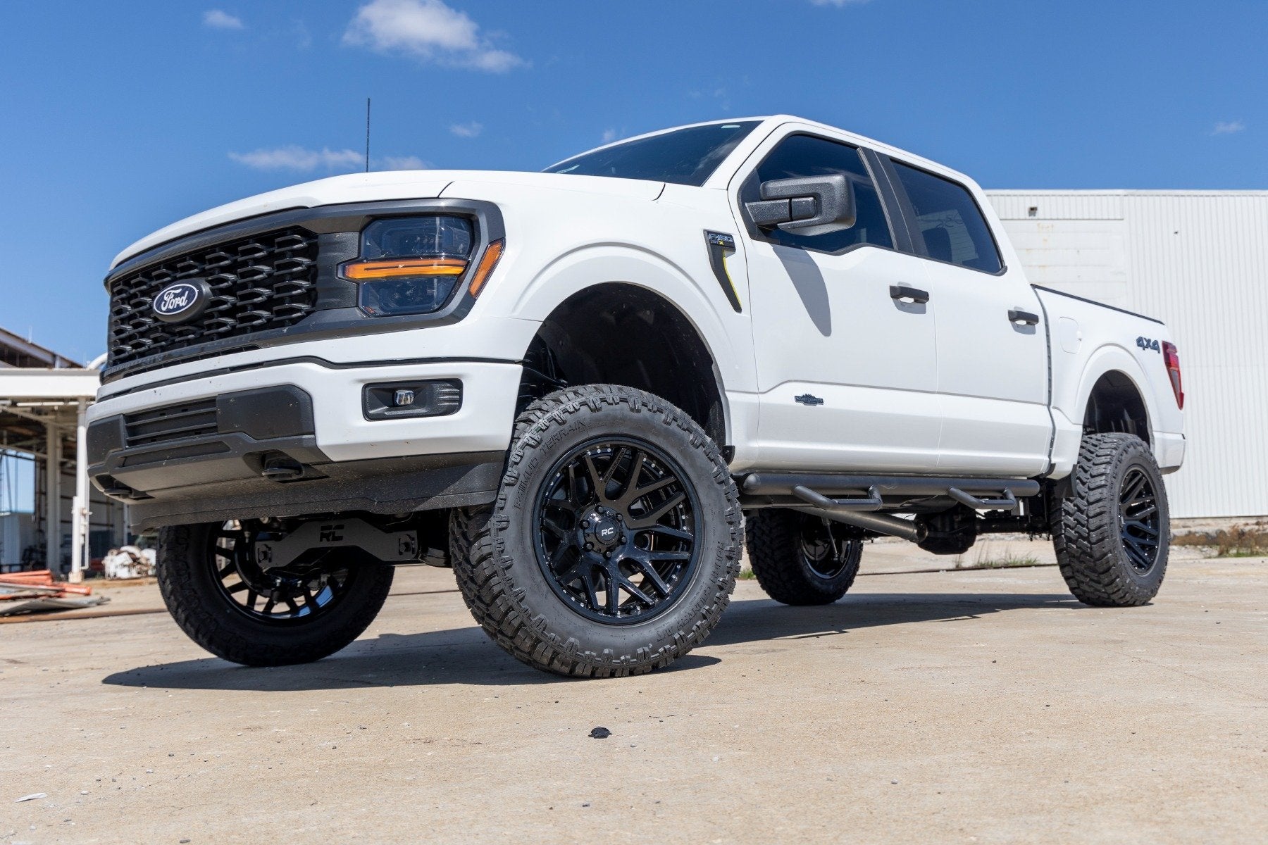Rough Country 6 Inch Lift Kit N3 Struts for Ford F-150 4wd 24-25 49931