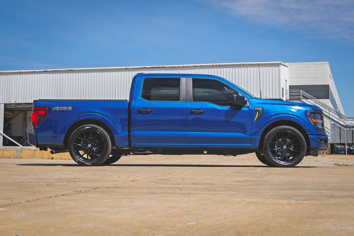 Rough Country 3" Front 5" Rear Lowering Kit M1 for Ford F150 4WD 15-26 48340