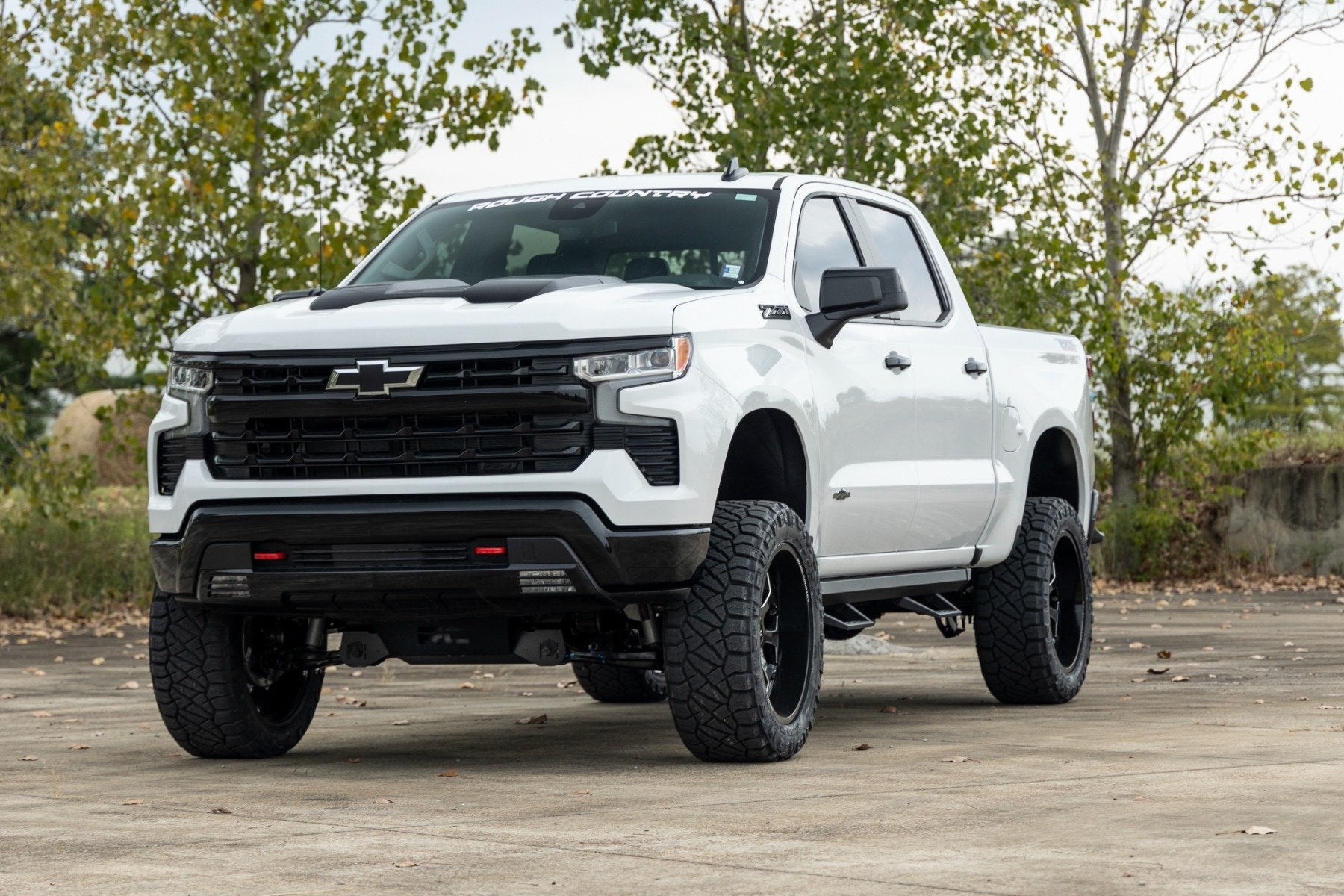 Rough Country 4in GM Lift Kit Lifted Struts 19-20 1500 Trailboss/AT4 PU 4wd 27532