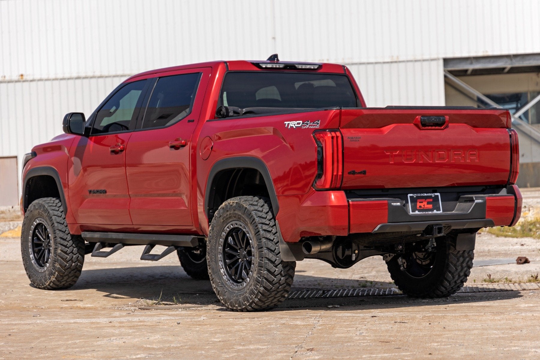 Rough Country 6 Inch Lift Kit N3 Strut Rear Coil for Toyota Tundra 4wd 22-23 71231