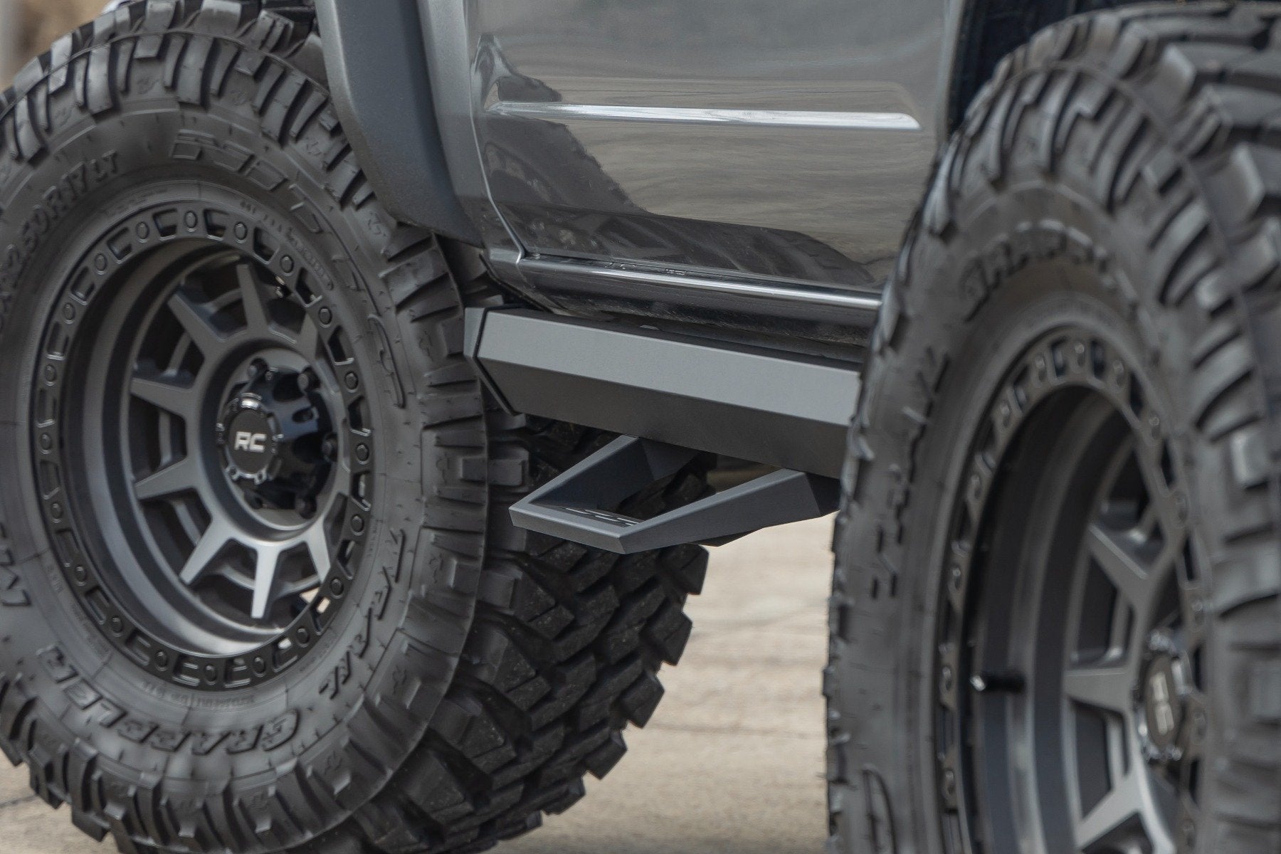 Rough Country SRL2 Adjustable Aluminum Step | 2 Door | for Ford Bronco 4WD 21-24 51038