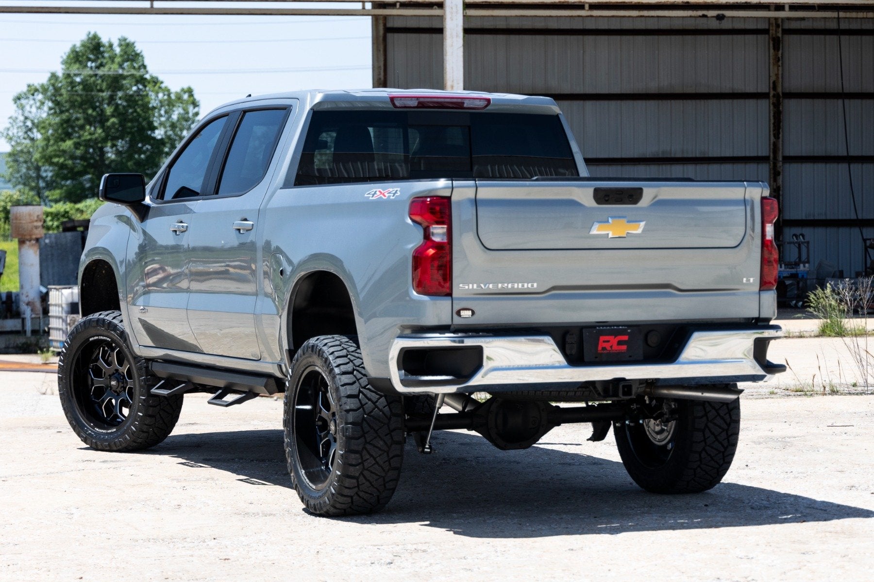 Rough Country 6" Lift Kit M1 Struts/M1 Chevy Silverado 1500 19-25 21740
