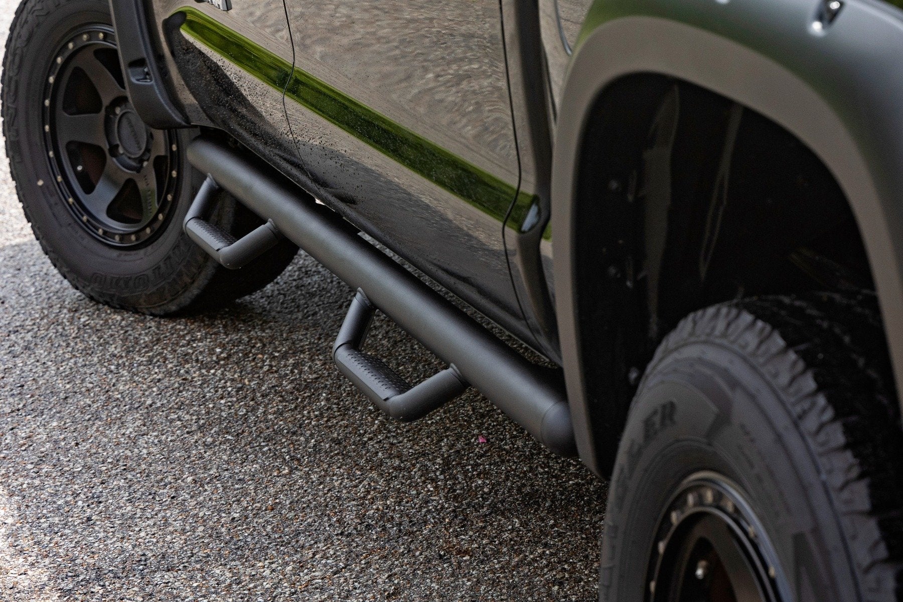 Rough Country Nerf Steps | Cab Length | CrewMax | 5'7" Bed | for Toyota Tundra 2WD/4WD (07-21) RCT0786CCB
