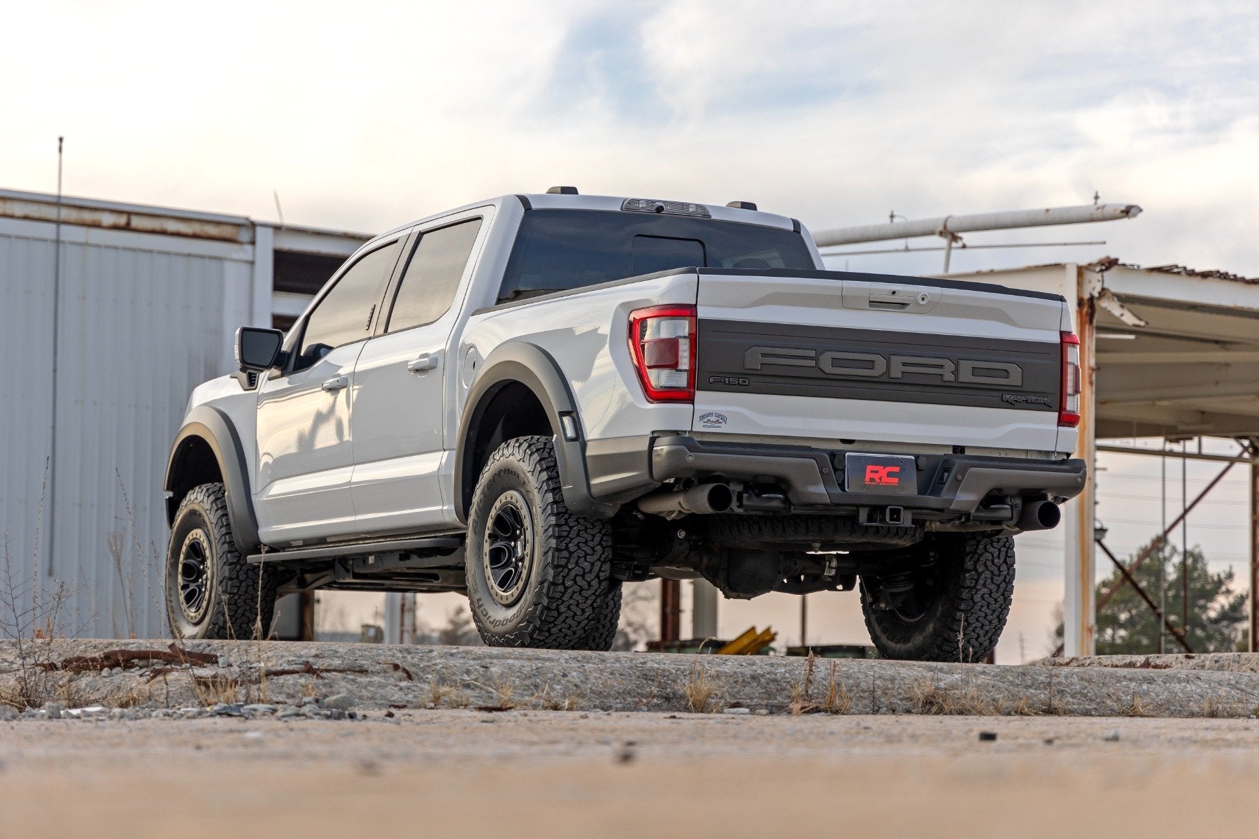 Rough Country 2.5" Lift Kit Ford F-150 Raptor 4WD 21-24 51142