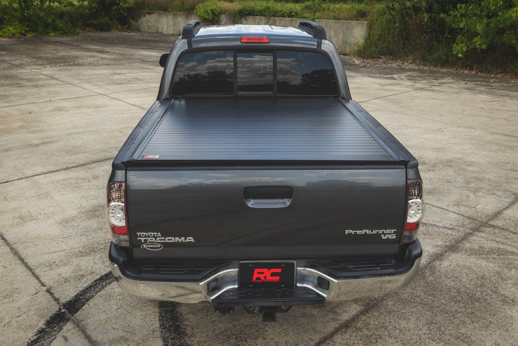 Rough Country Hard Roll Up Bed Cover | 5' Bed | for Toyota Tacoma (2005-2015) 50415500