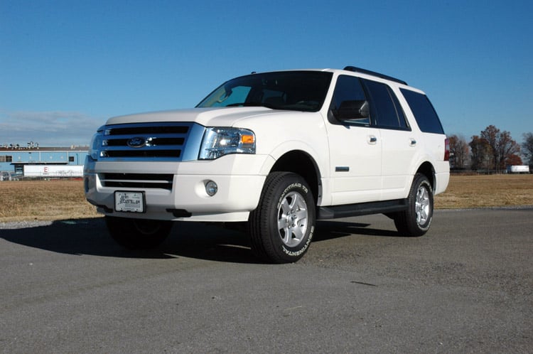 Rough Country 2.5 Inch Lift Kit For Ford Expedition (2003-2013) 585